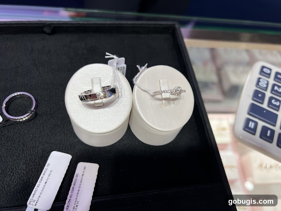 Diamond Rings Display