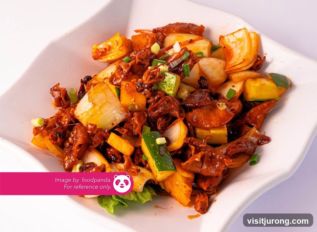 Stir-fried dish with vegetables and meat