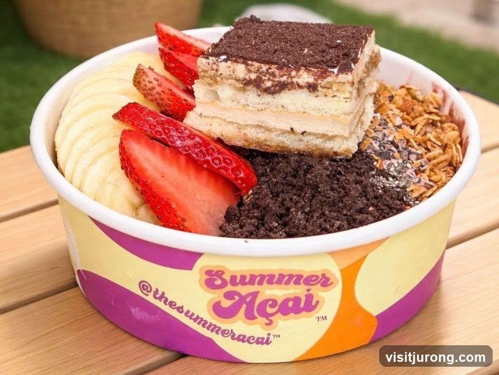 Açaí Bowl with Fruit and Cake