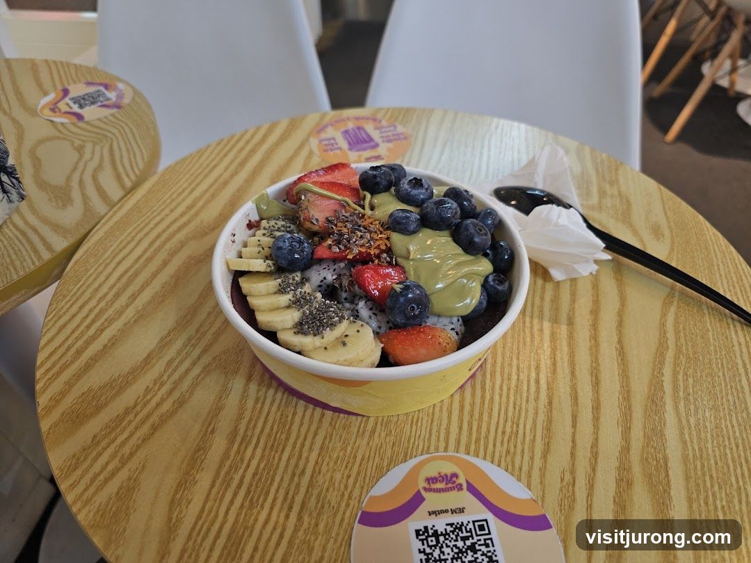 Acai Bowl with Fruit and Toppings