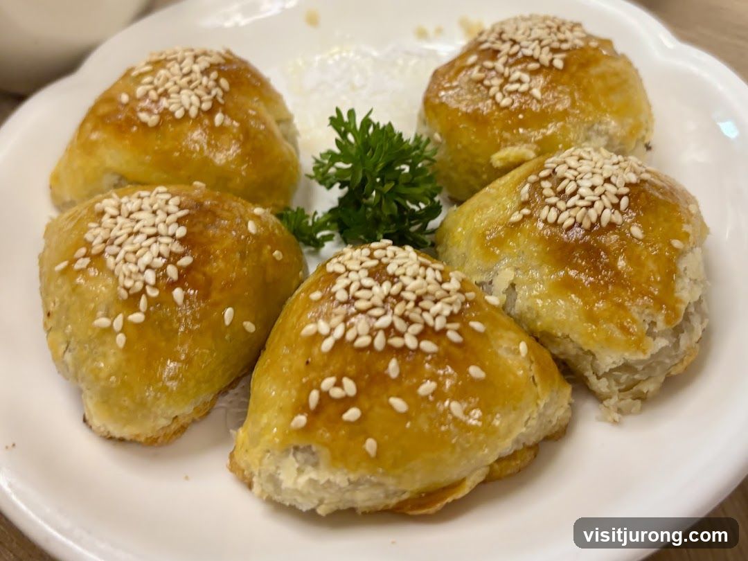 Baked Buns with Sesame Seeds