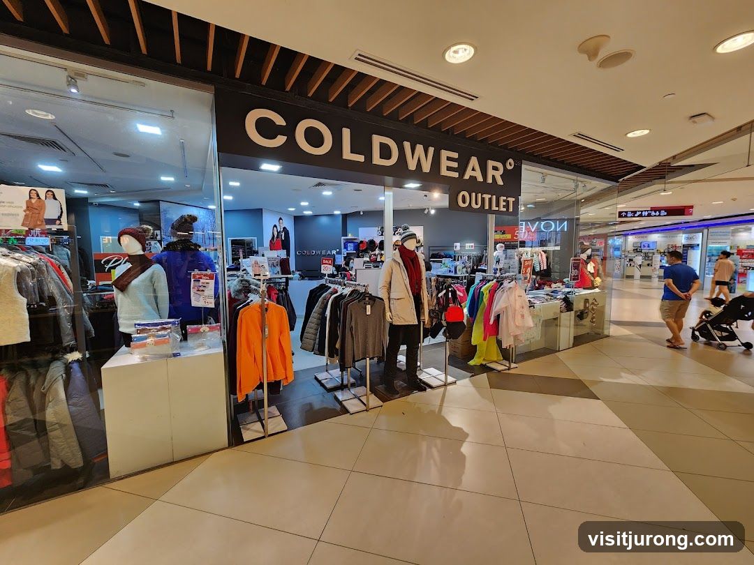 COLDWEAR Outlet @ IMM