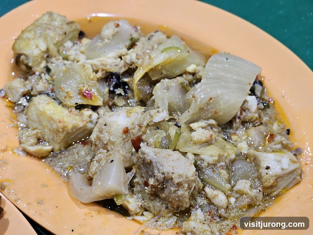 Stir-fried dish with fish and vegetables
