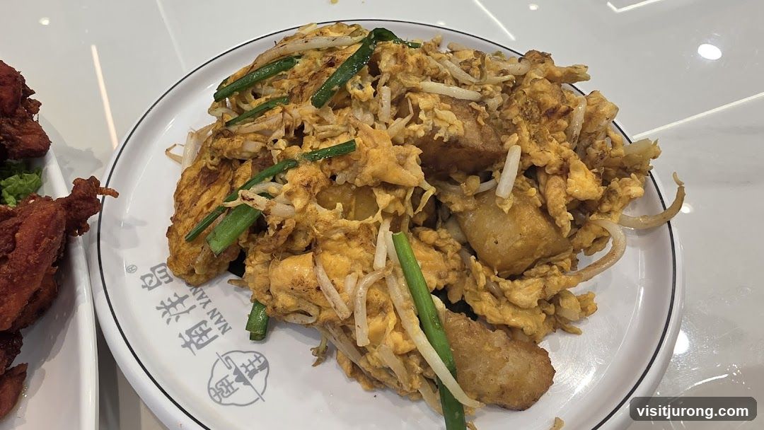 Stir-fried dish with egg and vegetables