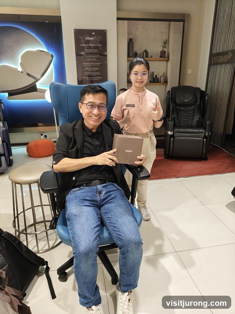Man and woman in OSIM store