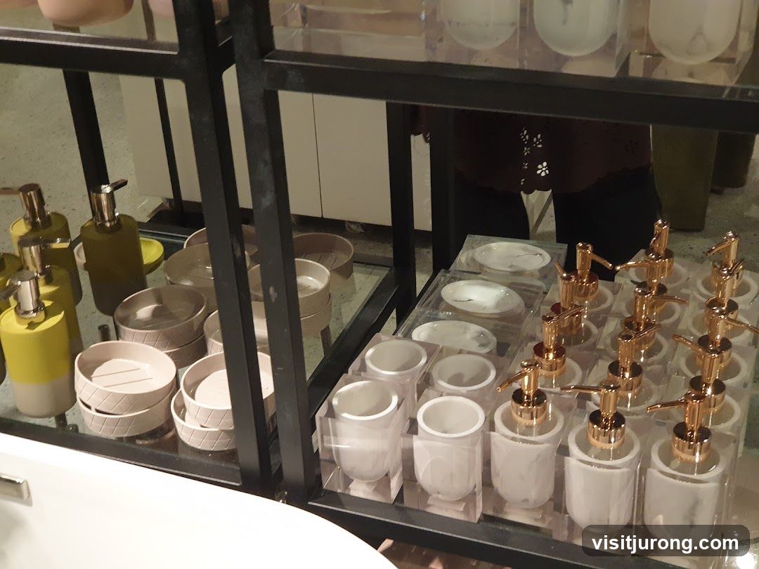 Bathroom Accessories Display