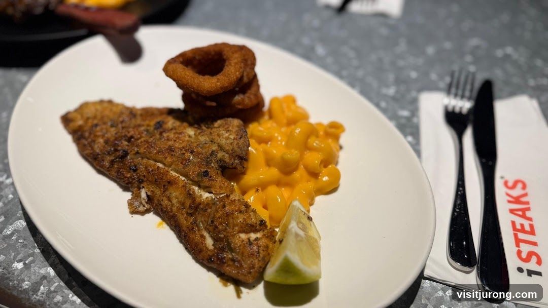 Fish and Macaroni and Cheese