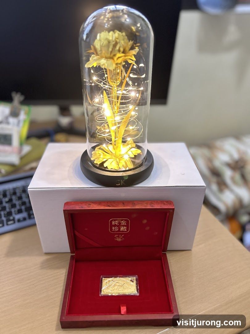 Gold Flower Dome and Gold Bar
