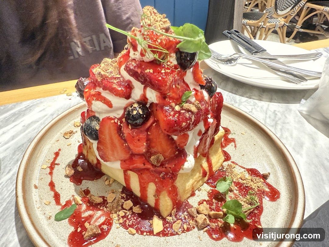 Dessert with Strawberries and Cream
