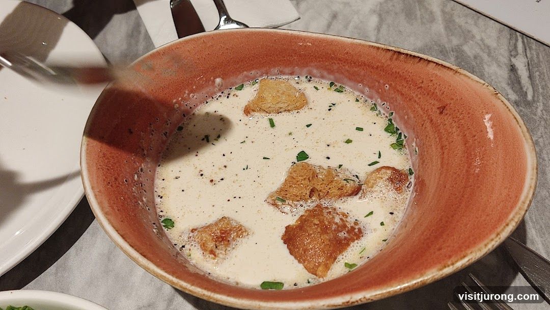 Creamy Soup with Croutons