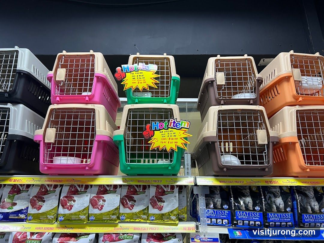 Pet Carriers and Food