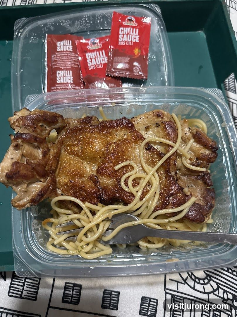 Chicken and Spaghetti with Chili Sauce