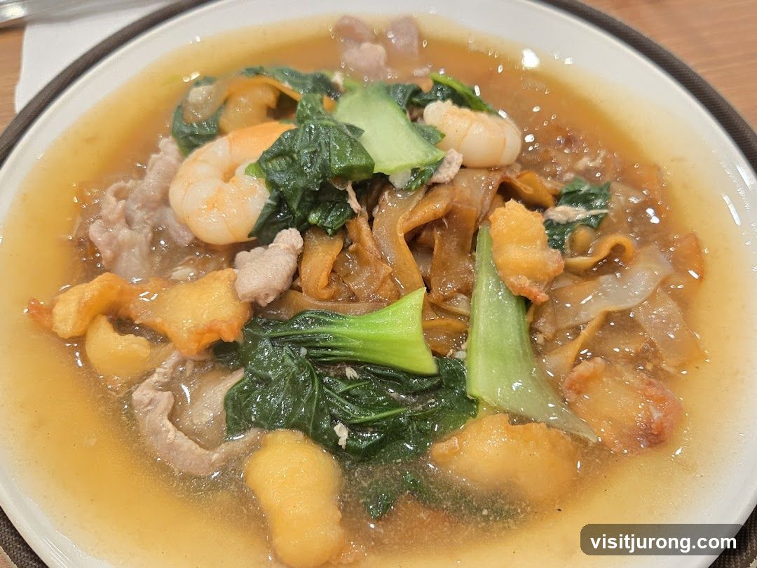 Noodles with Seafood and Pork