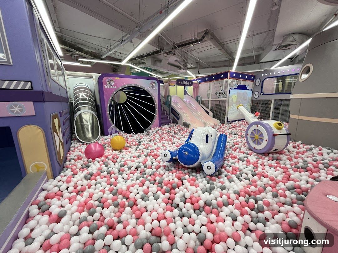 Indoor Playground Ball Pit