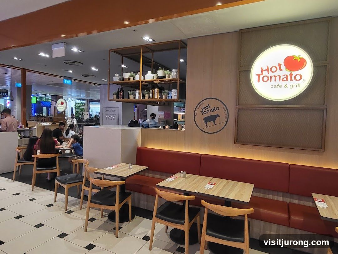 Hot Tomato Cafe & Grill Interior