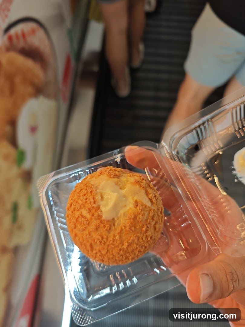 Breaded Pastry with Cream Filling