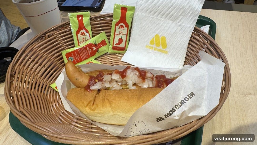 Mos Burger Hot Dog