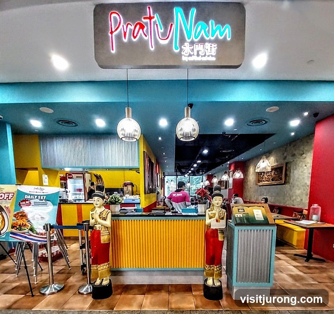 Pratu Nam Restaurant Interior