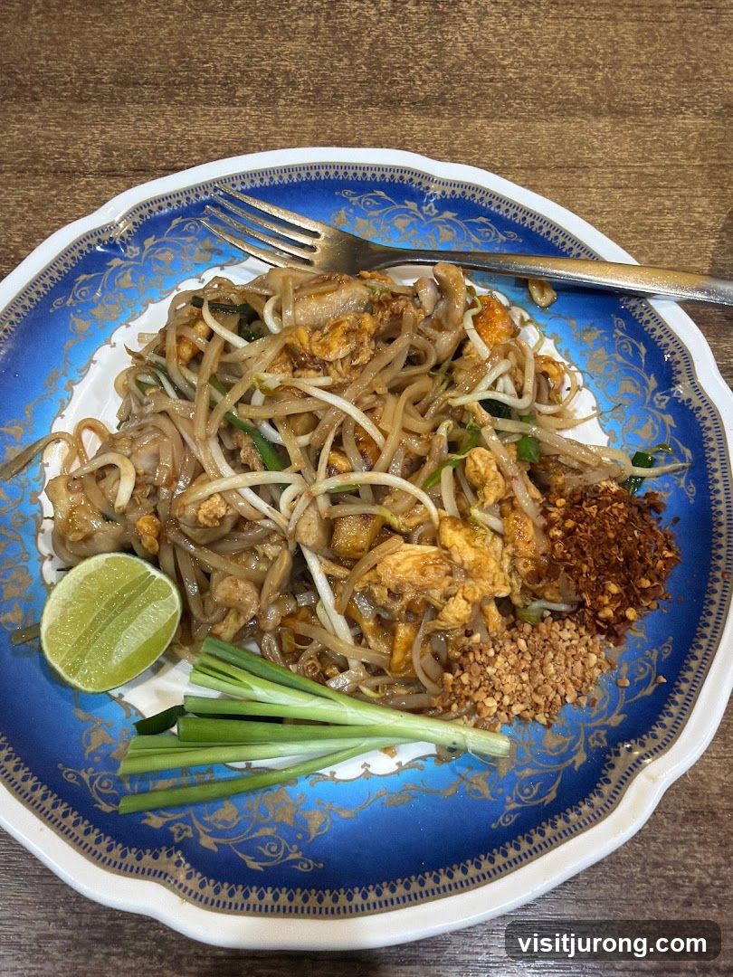 Pad Thai with Garnishes