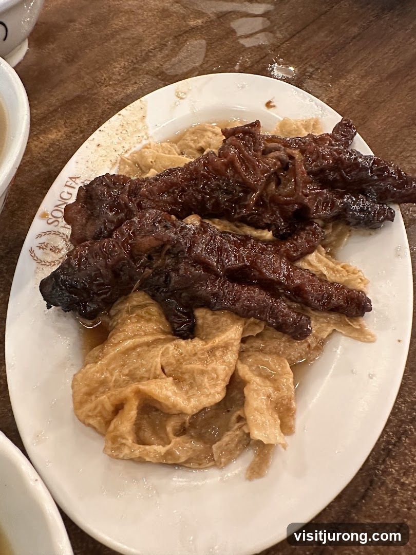 Braised Chicken Feet with Tofu Skin
