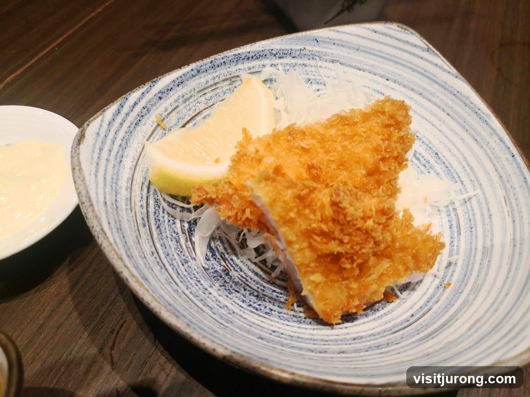 Fried Fish with Lemon and Shredded Cabbage