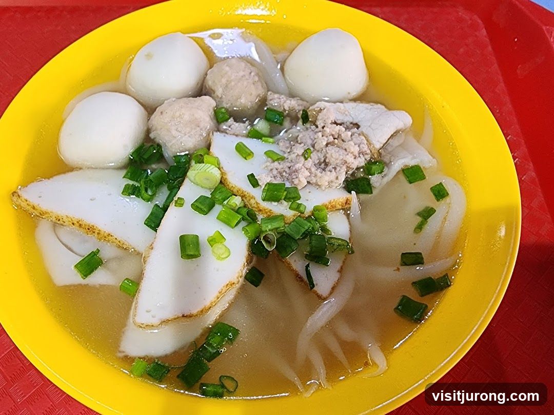 Noodle Soup with Fish Cakes and Meatballs