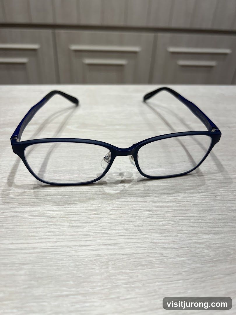 Eyeglasses