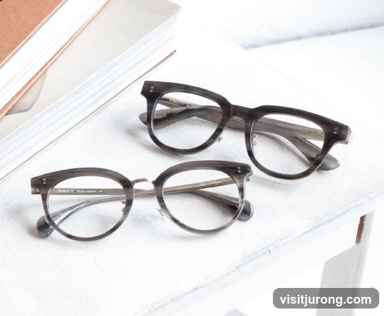 Eyeglasses