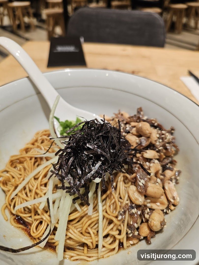 Noodle Dish with Peanuts and Seaweed