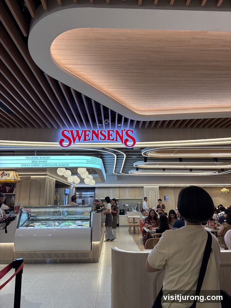 Swensen's Interior