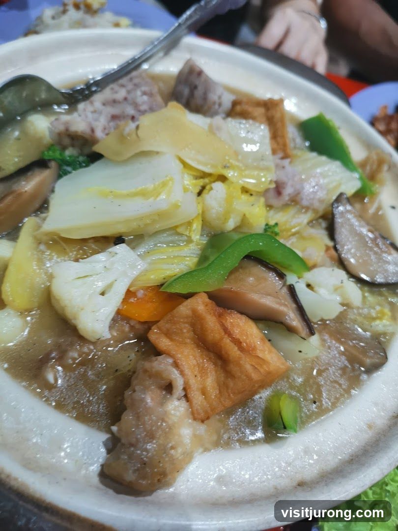 Braised Dish with Vegetables and Meat