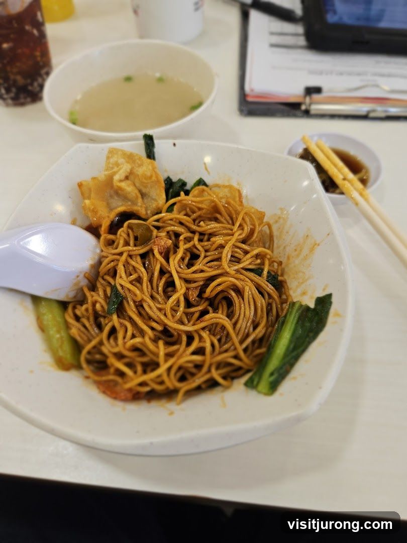 Noodles with Soup and Dipping Sauce