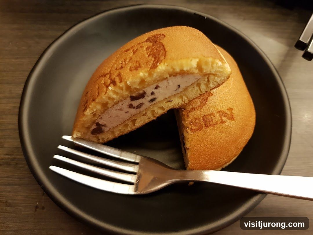 Dorayaki with Ice Cream