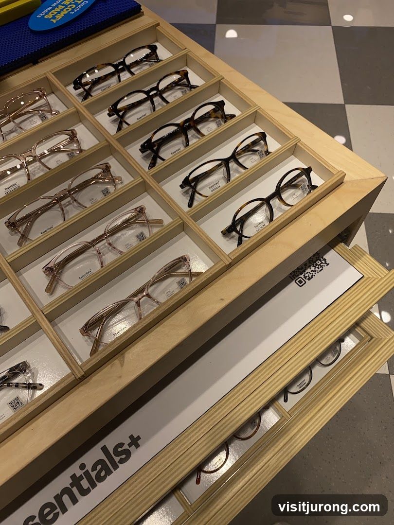 Eyeglasses Display