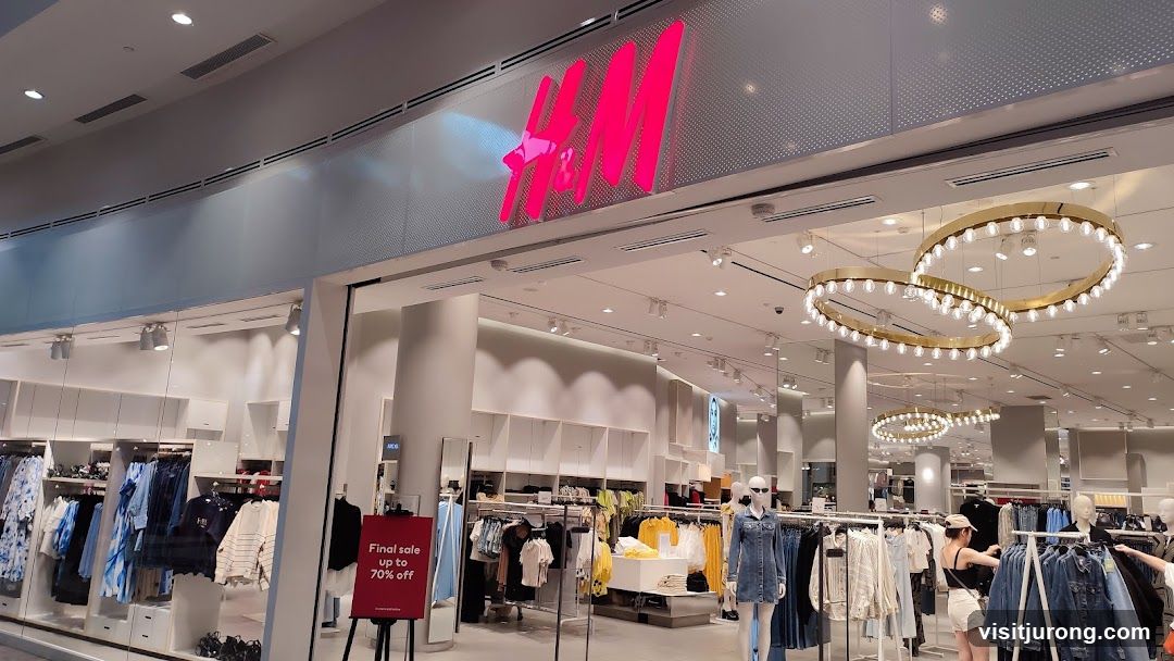 H&M Storefront