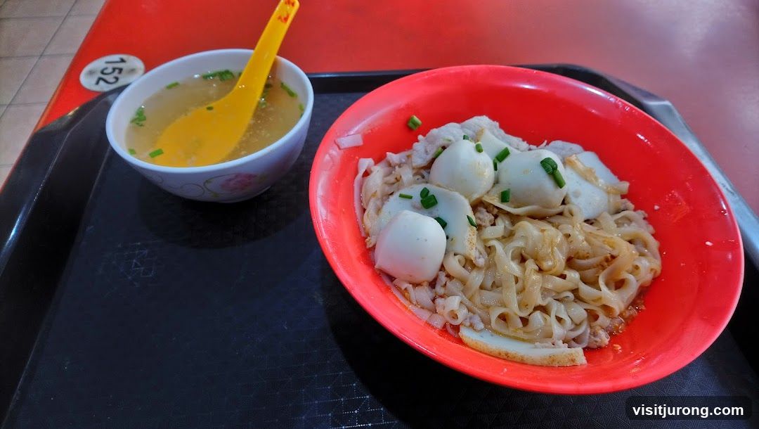 Noodles with Fish Balls and Soup