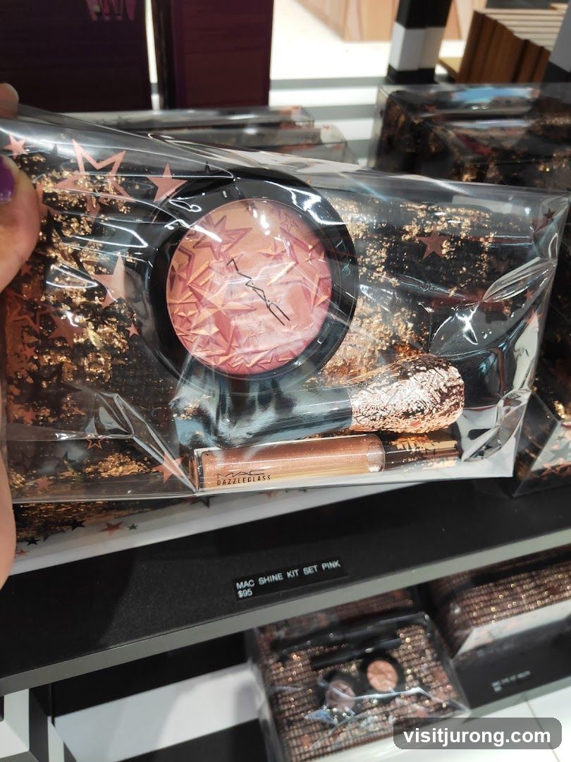 MAC Cosmetics Gift Set