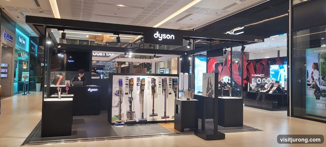 Dyson Store Display