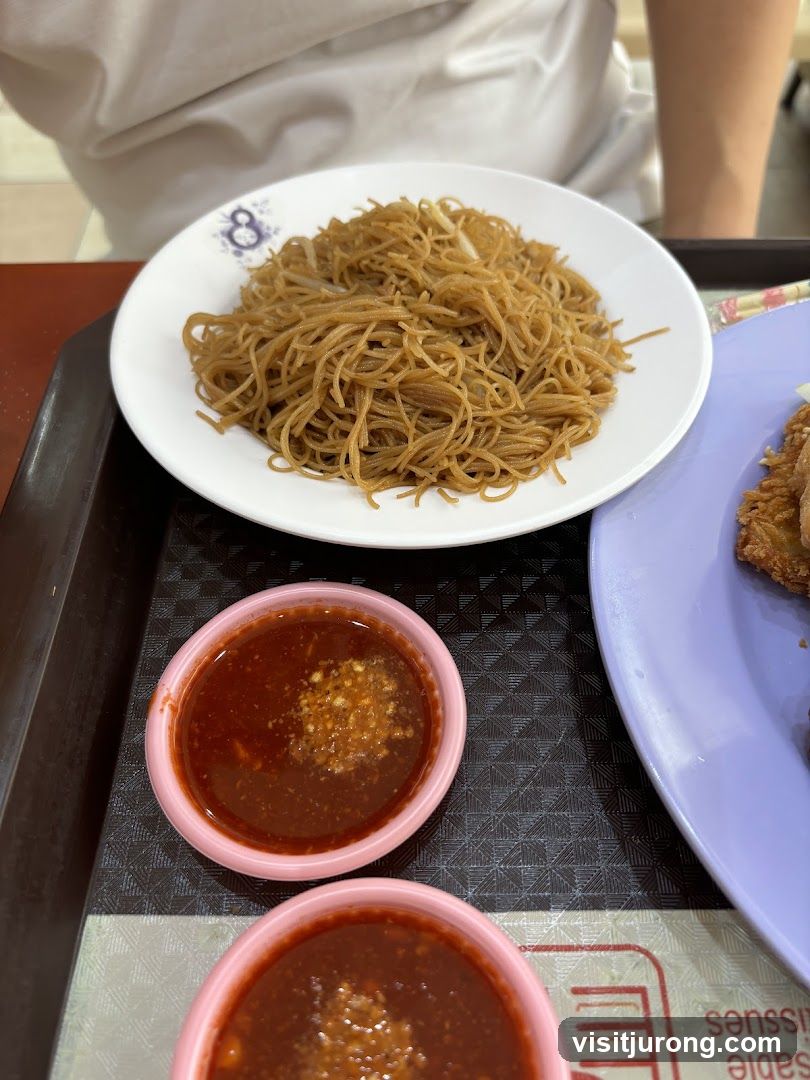 Fried Noodles with Chili Sauce