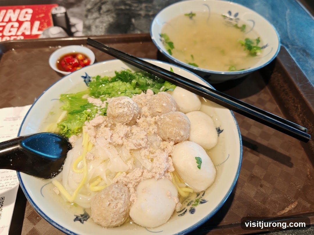 Noodle Soup with Meatballs