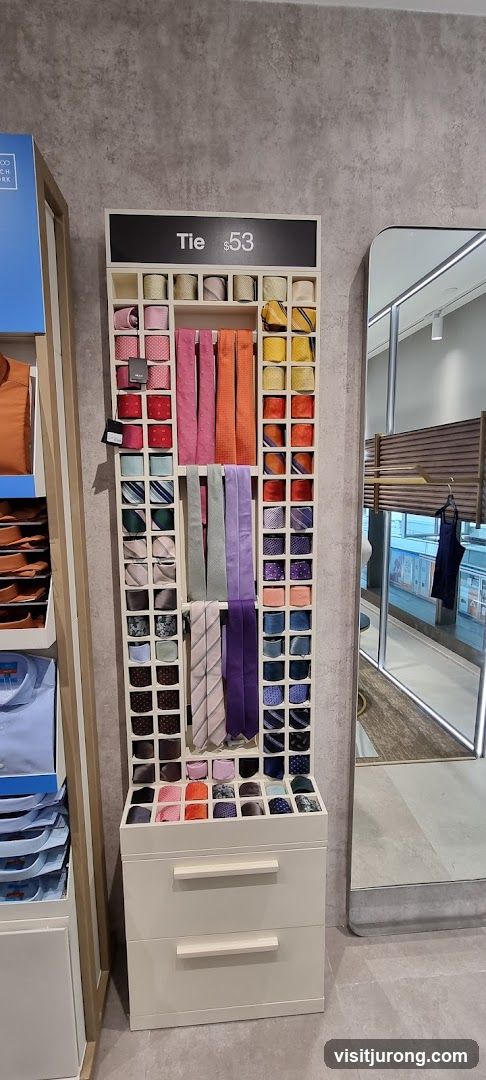 Tie Display