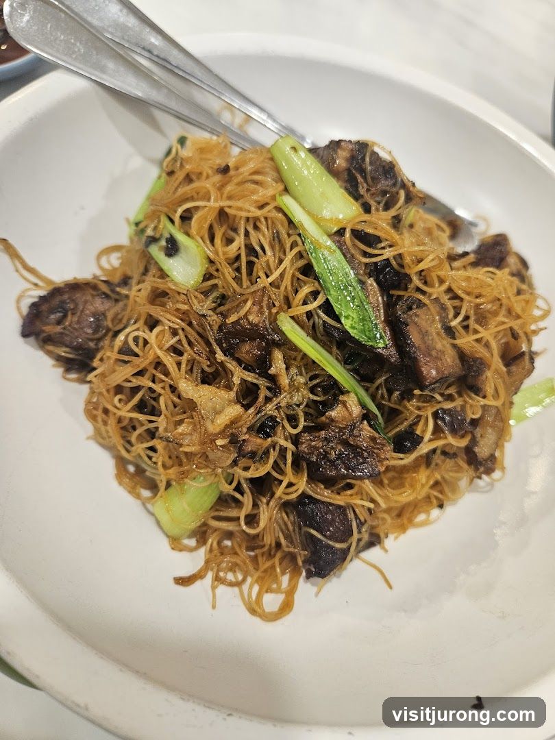 Noodles with Meat and Greens