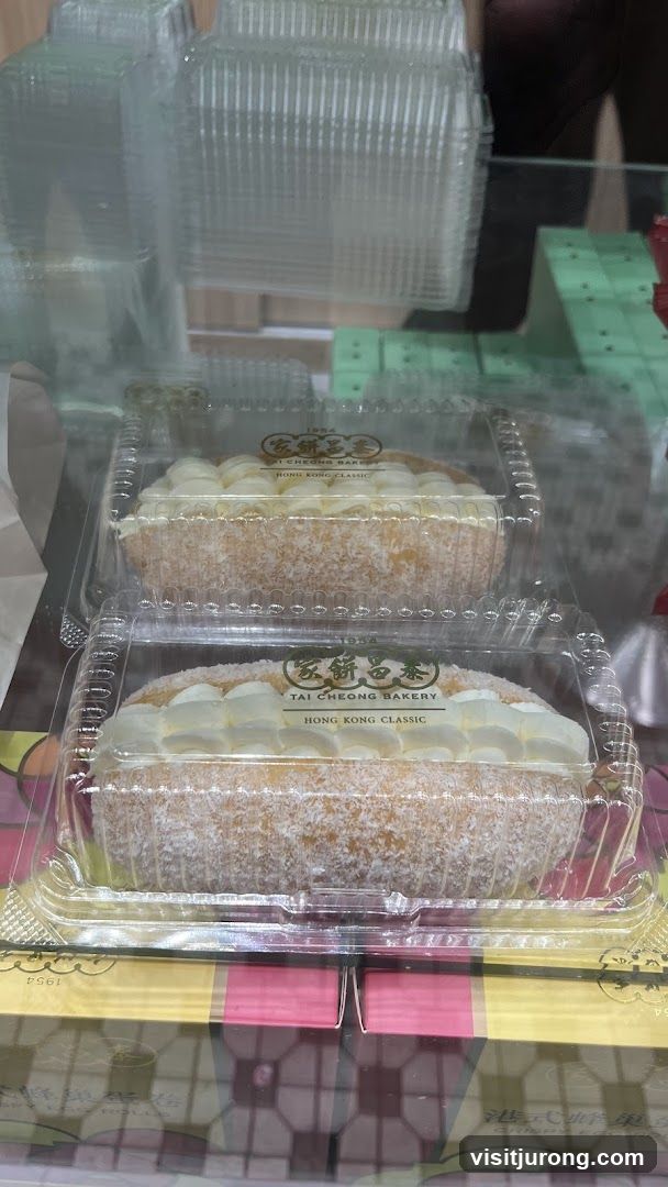 Cream-filled pastries