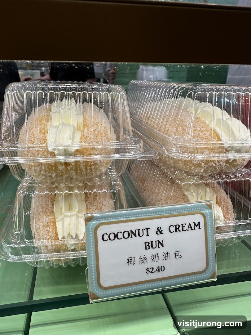 Coconut & Cream Bun