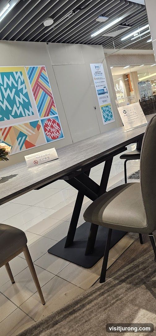 Modern Dining Table Display