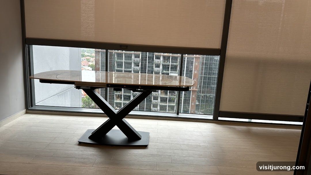 Extendable Dining Table