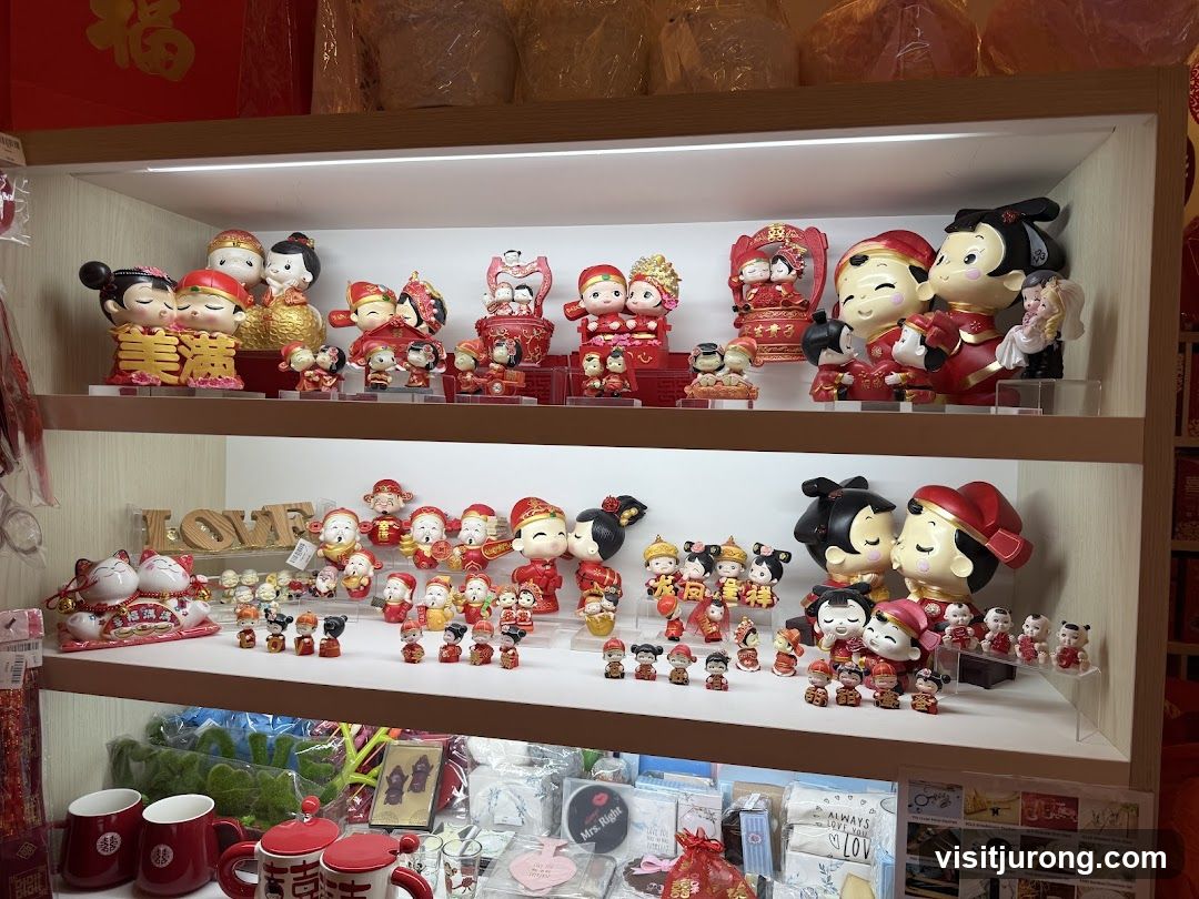 Wedding Figurines and Decor