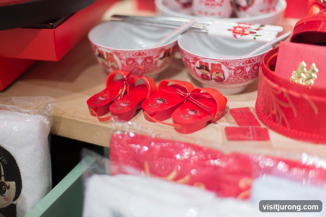 Red Wedding Accessories