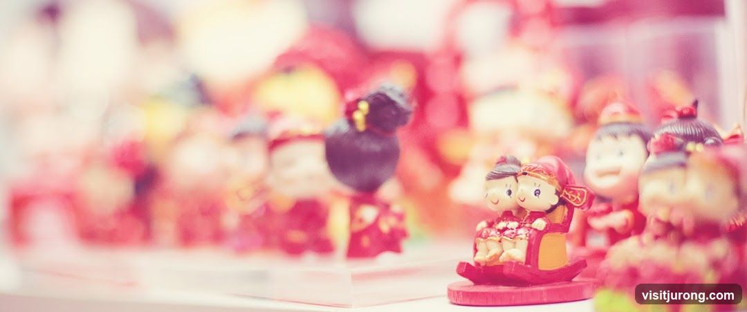 Figurines