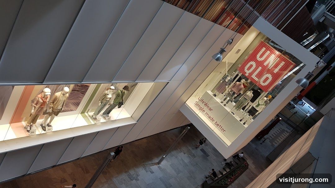Uniqlo Store Display